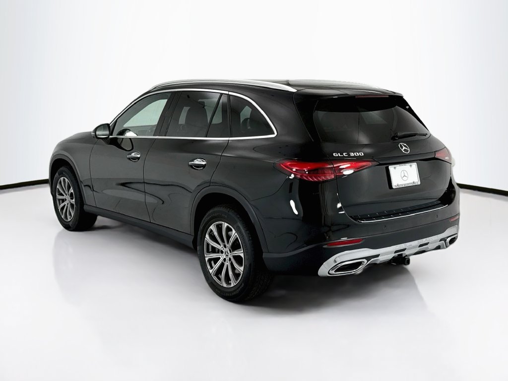 Used 2026 Black Mercedes-Benz GLC 300 image 7