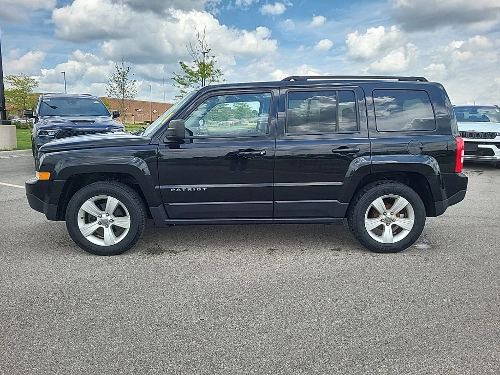 Used 2016 Jeep Patriot Sport with VIN 1C4NJPBB9GD554490 for sale in Tinley Park, IL