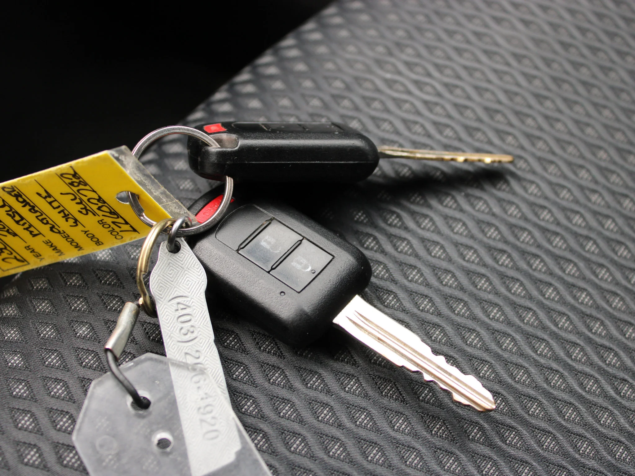 Used 2020  Mitsubishi ES * No Accidents | 7-Seater | Backup Camera | Heated Seats | AWD image 27