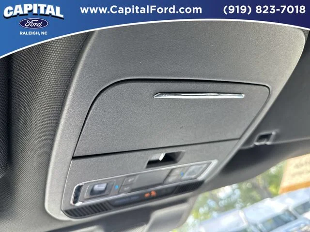 Used 2024 White Ford Lariat image 32