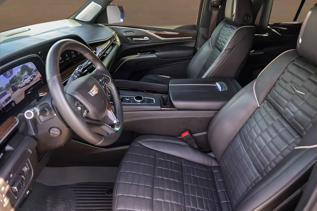 Certified Used 2023 Black Raven Cadillac Sport Platinum image 9