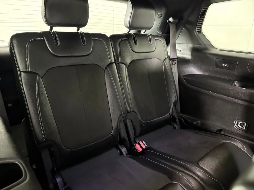 Used 2023 Black Jeep Altitude image 18