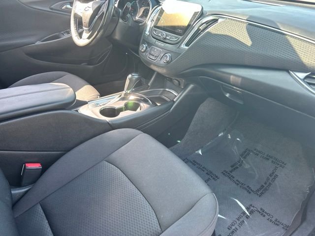 Used 2018 Cajun Red Tintcoat Chevrolet LT image 10