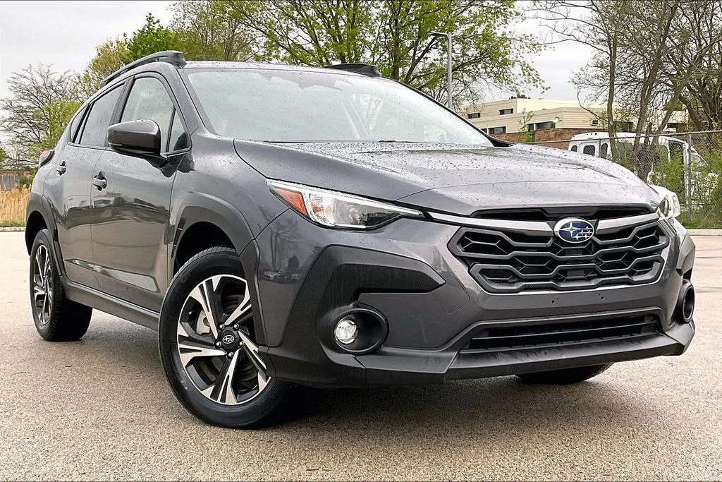 Used 2025 Gray Subaru Premium image 27