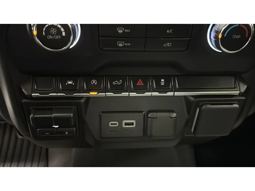 Used 2025 Summit White Chevrolet Custom image 28