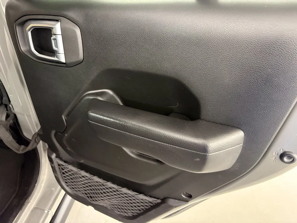 Used 2023 Gray Jeep Rubicon image 40