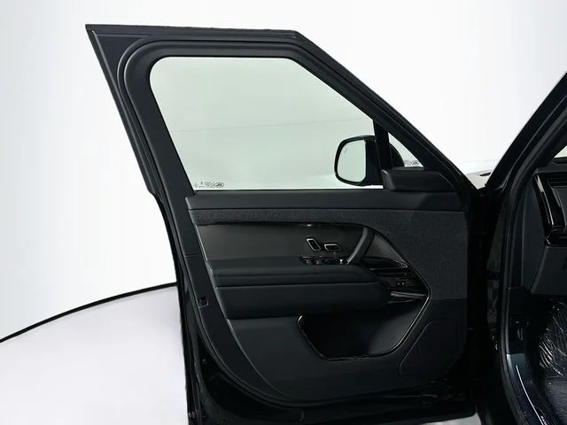New 2026 Black Land Rover Dynamic SE image 11