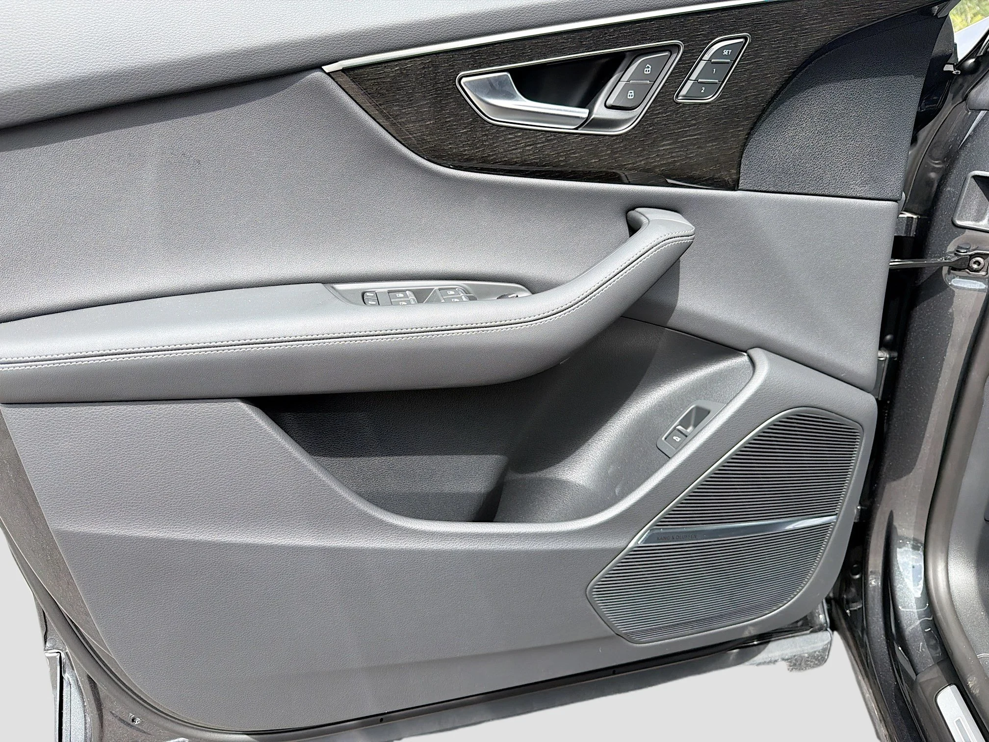 New 2026 Daytona Gray Pearl Effect Audi Prestige image 21