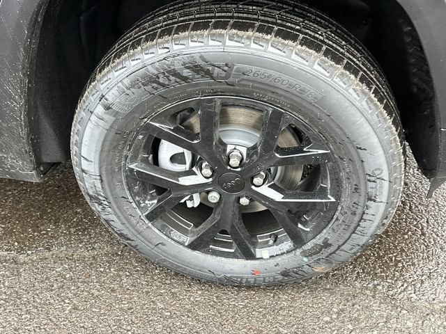 New 2026 Baltic Gray Metallic Clearcoat Jeep Altitude image 7