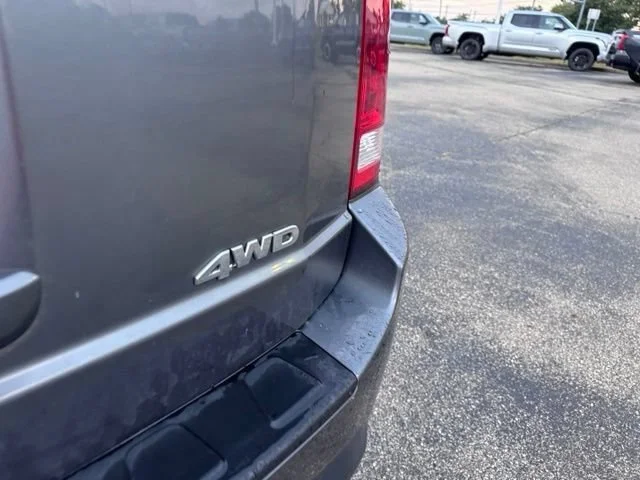 Used 2013 Polished Metal Metallic Honda EX-L image 18