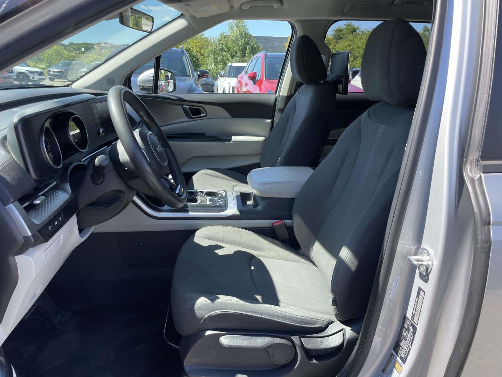 Certified Used 2022 Silky Silver Kia LX image 20