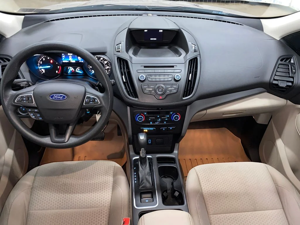 Used 2017 Red Ford SE image 24