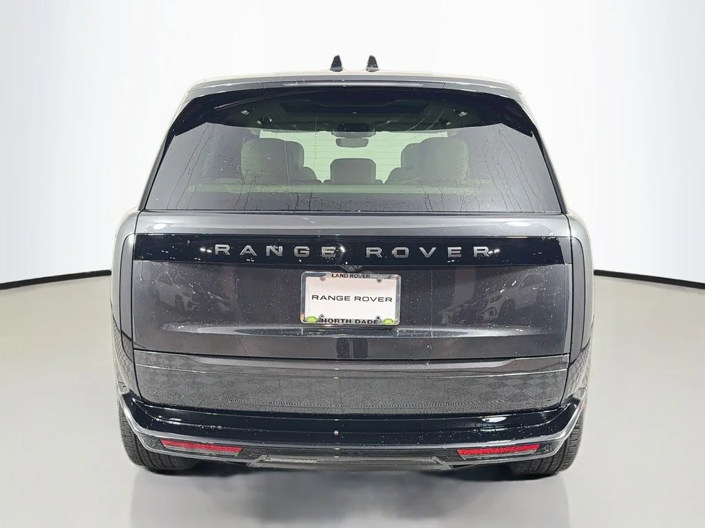 New 2026 Carpathian Grey Land Rover SE image 6