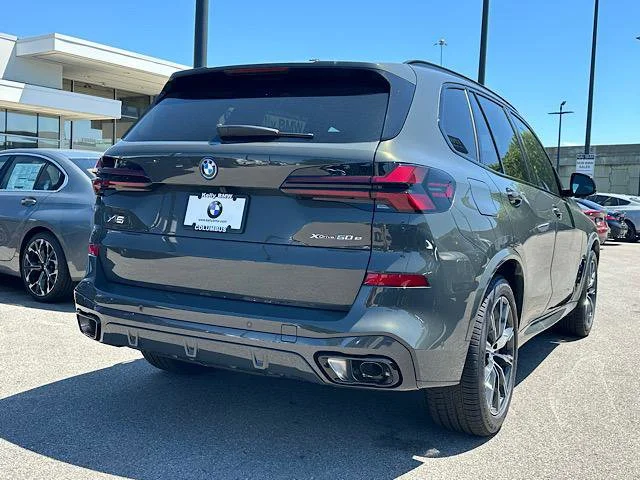 New 2026 Dravit Grey Metallic BMW xDrive50e image 3