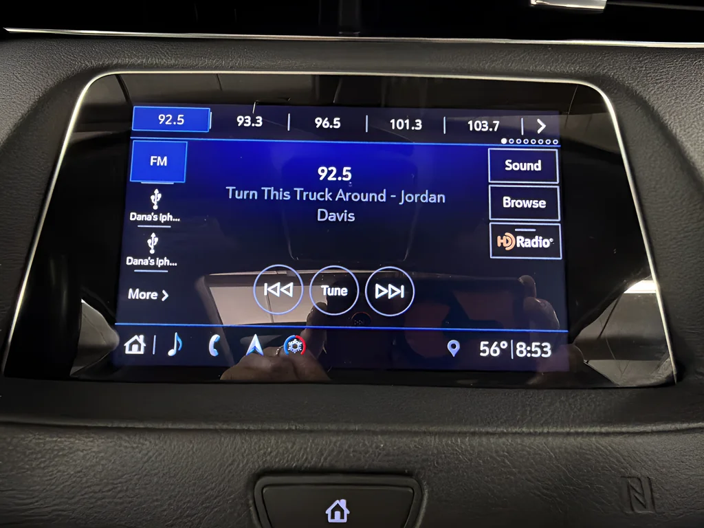 Used 2019 Gray Cadillac Premium Luxury image 24