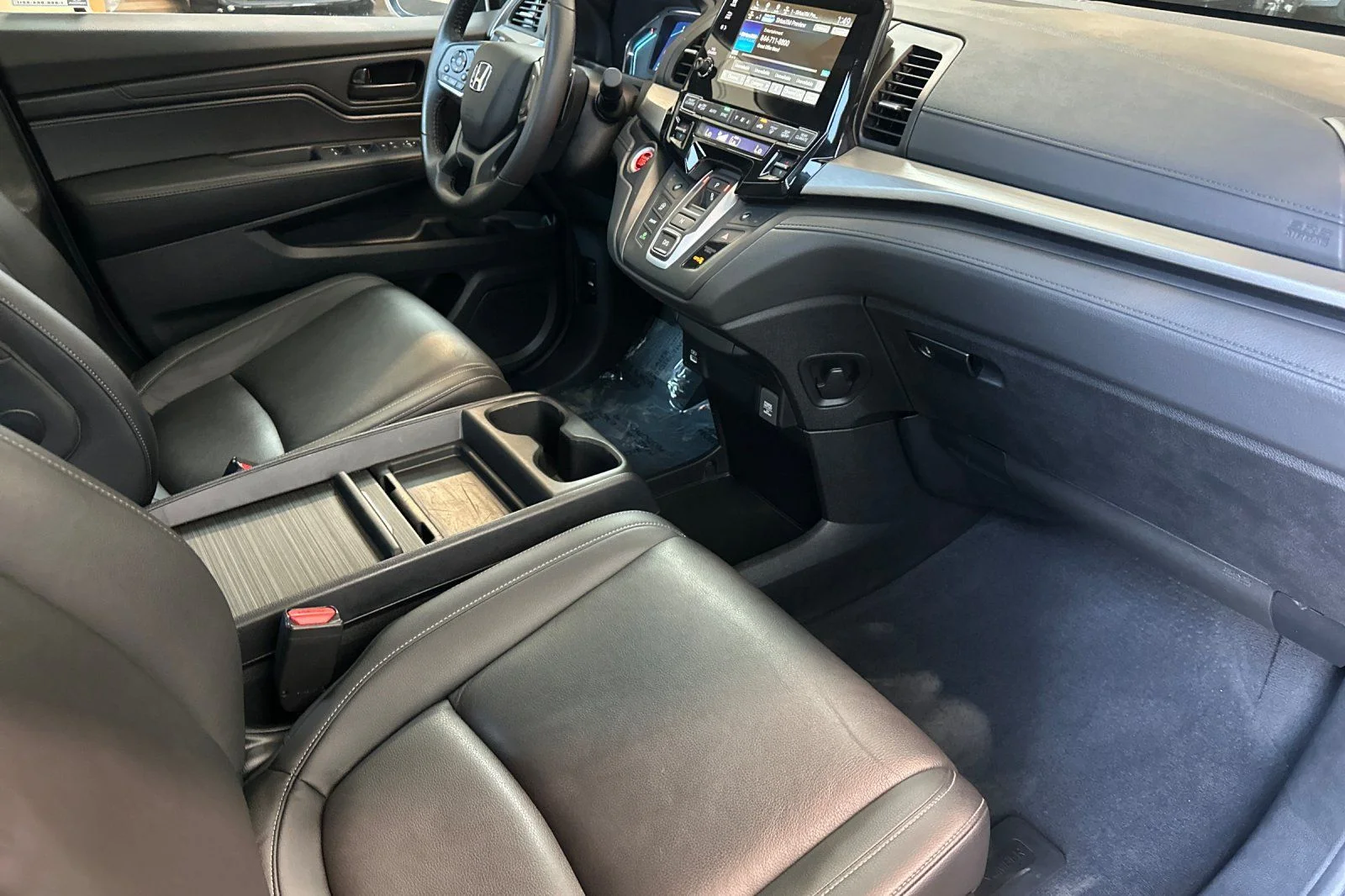 Used 2024 Gray Honda EX-L image 18