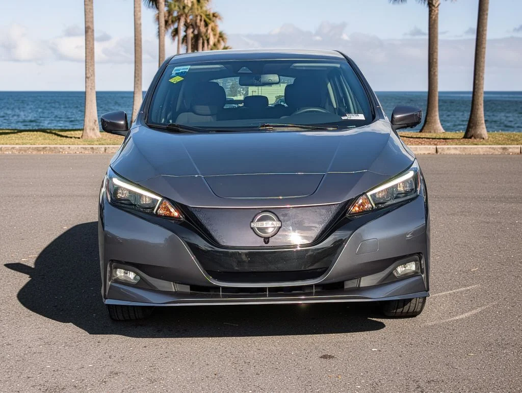 Used 2024 Gray Nissan SV Plus image 3