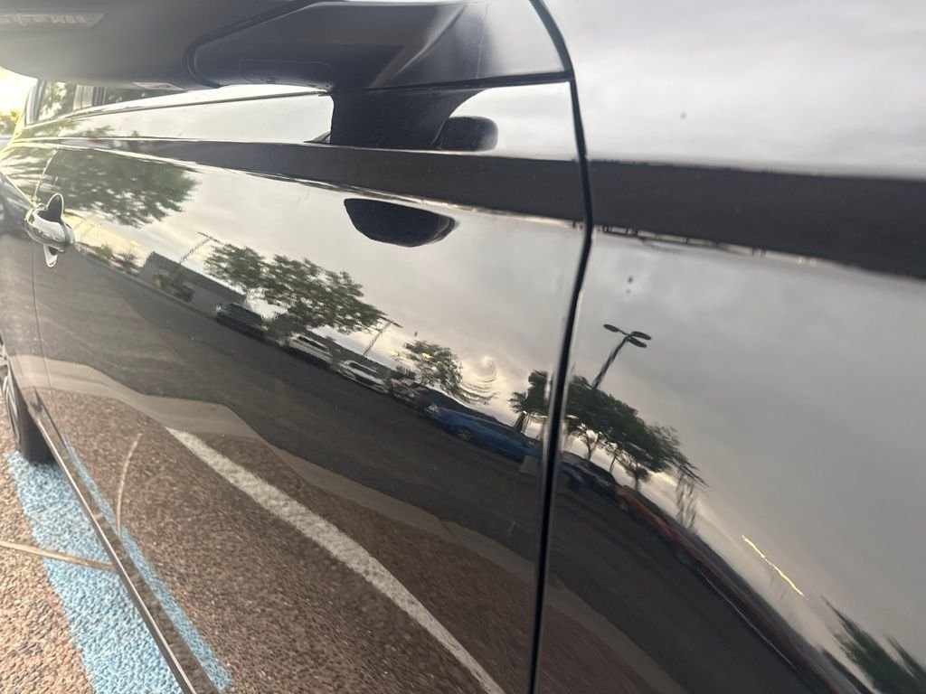 Used 2020 Black Nissan 2.5 SR image 5