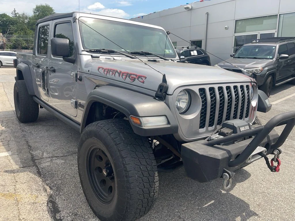 Used 2020 Silver Jeep Sport image 12