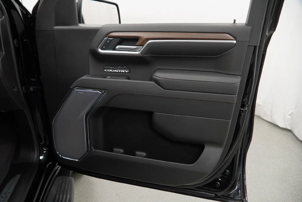New 2026 Black Chevrolet High Country image 36