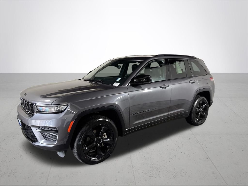 Used 2023 Gray Jeep Altitude X image 2
