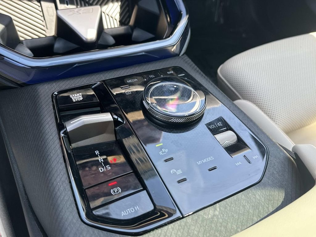 Used 2025 Alpine White BMW 30 xDrive image 24