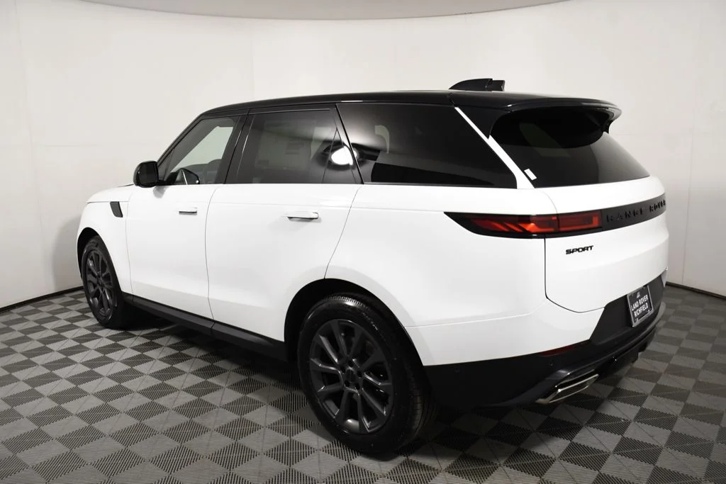 New 2026 Fuji White Land Rover SE image 3