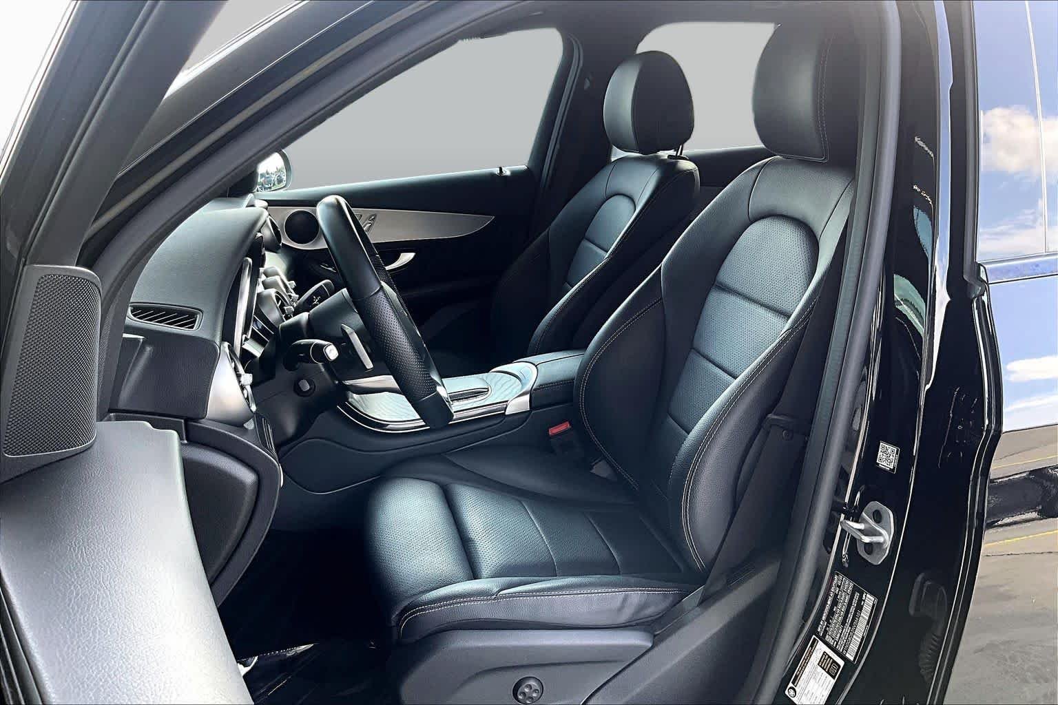Used 2022 Black Mercedes-Benz GLC 300 image 8