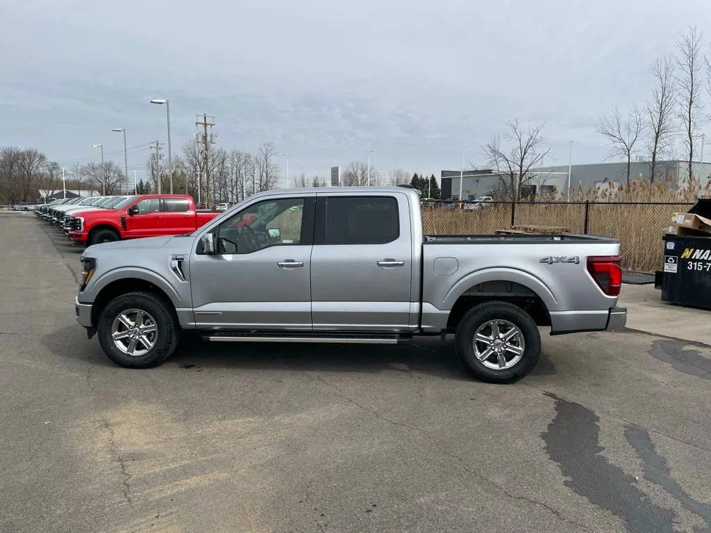 2025 Ford F-150 XLT - Photo 8