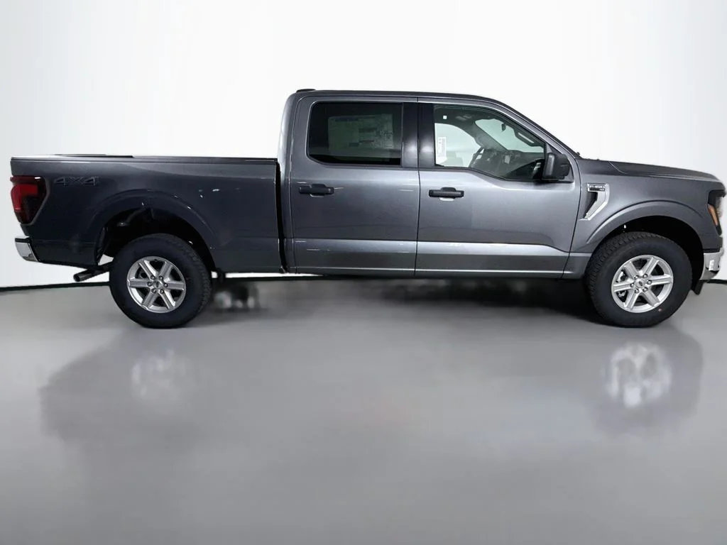 New 2026 Carbonized Gray Metallic Ford XLT image 8