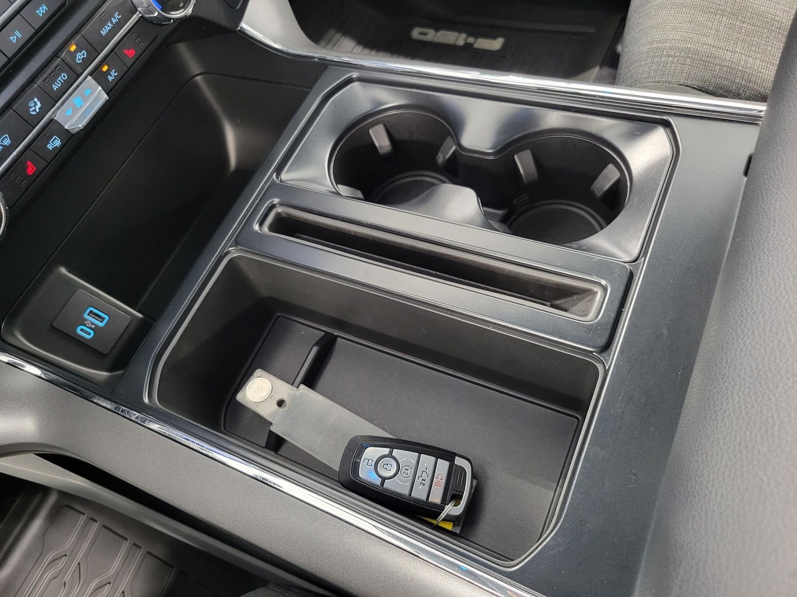 Used 2023 Black Ford XLT image 22