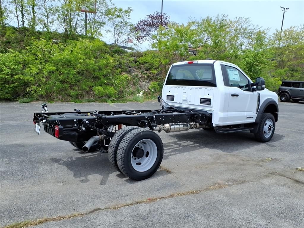 New 2026 Oxford White Ford F-450® XL image 15
