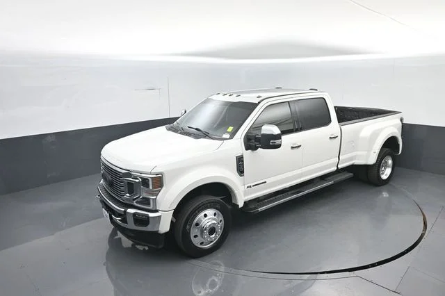 Certified Used 2020 White Metallic Ford Lariat image 28