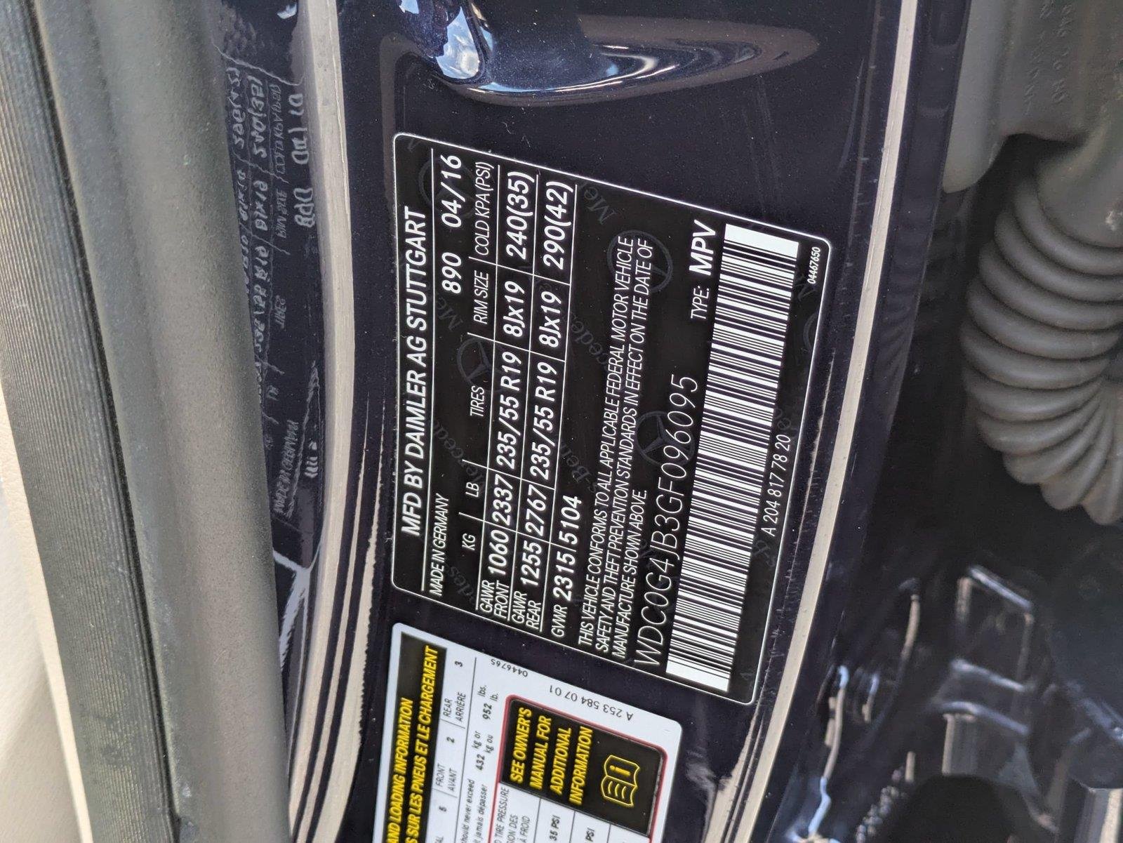 Used 2016 Lunar Blue Metallic Mercedes-Benz GLC 300 image 38