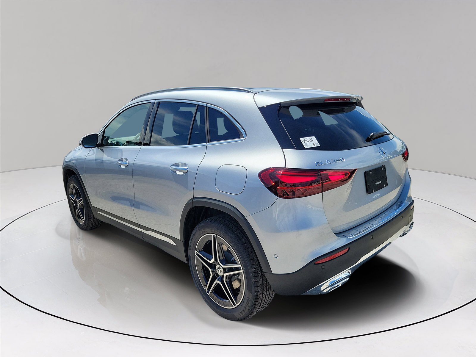 New 2026 Cirrus Silver Metallic Mercedes-Benz GLA 250 image 33