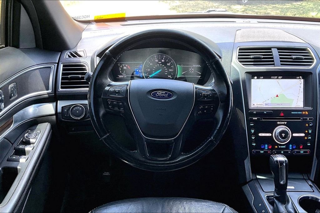 Used 2017 Gray Ford Limited image 5