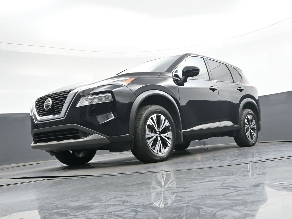 Used 2022 Black Nissan SV image 48