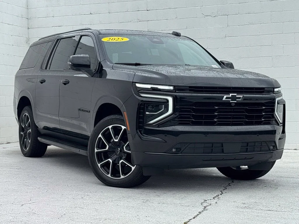 Used 2025 Black Chevrolet RST image 2