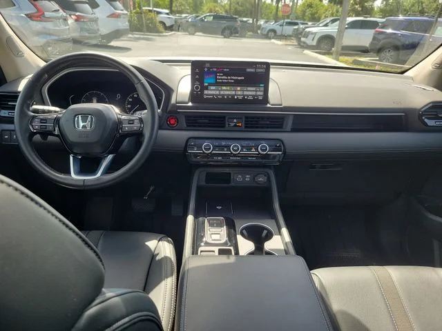 Used 2025 White Honda Touring image 13