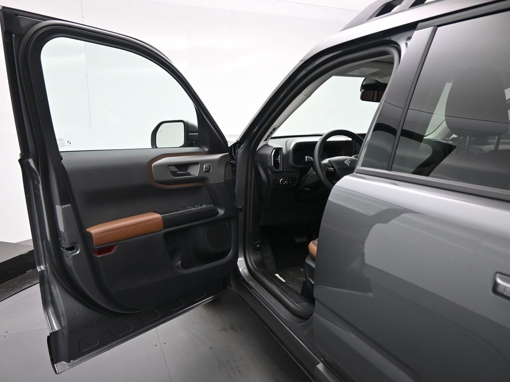 New 2025 Carbonized Gray Metallic Ford Outer Banks image 8