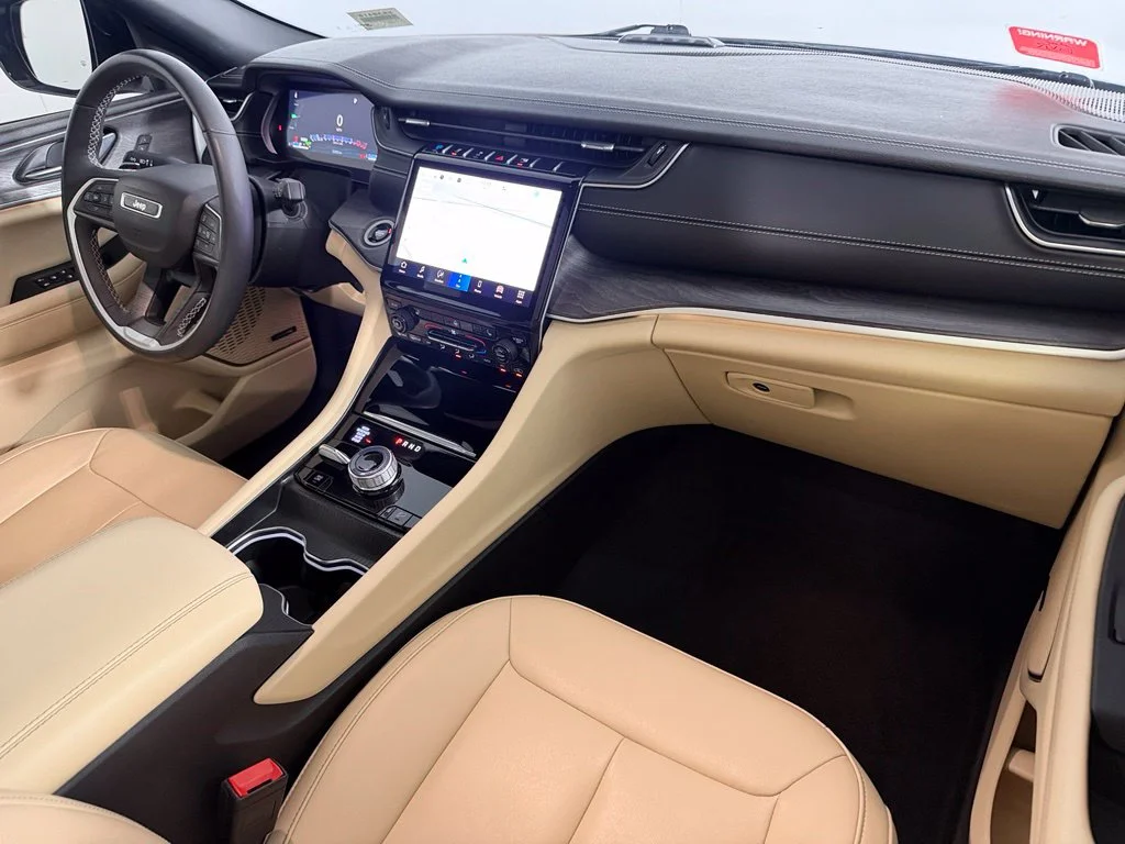 Certified Used 2024 White Jeep 4xe image 14