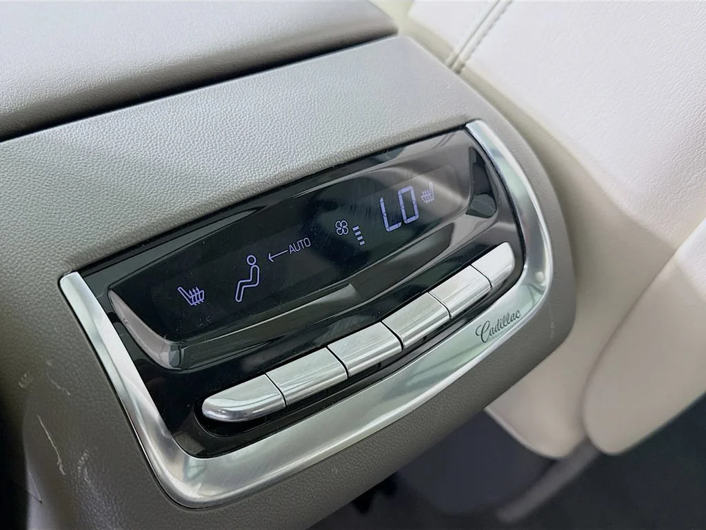 Used 2023 Wilder Metallic Cadillac Premium Luxury image 27