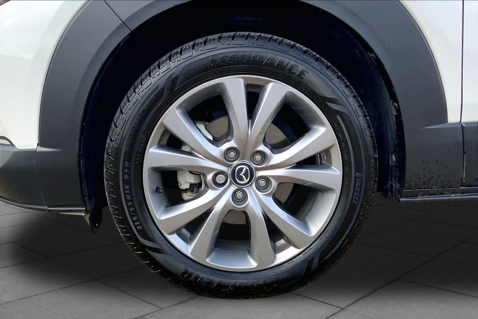 Used 2023 Snowflake White Pearl Mica Mazda 2.5 S Select Package image 11