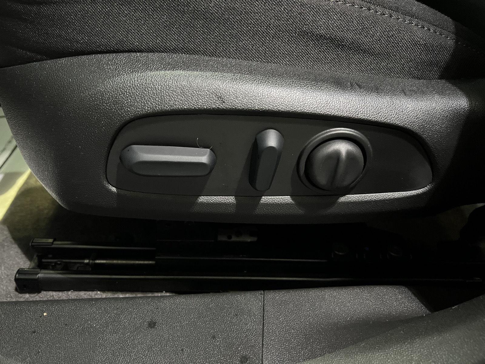 Used 2024 Mosaic Black Metallic Chevrolet RS image 16