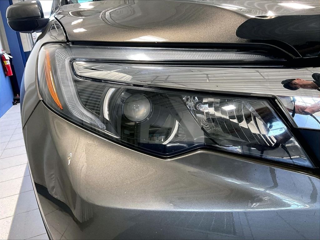 Used 2020 Brown Honda RTL image 34