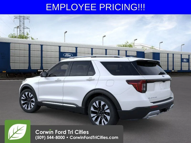 New 2026 Star White Metallic Tri-Coat Ford Platinum image 3