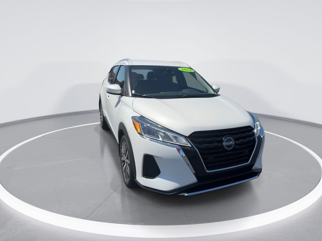 Certified Used 2024 White Nissan SV image 2