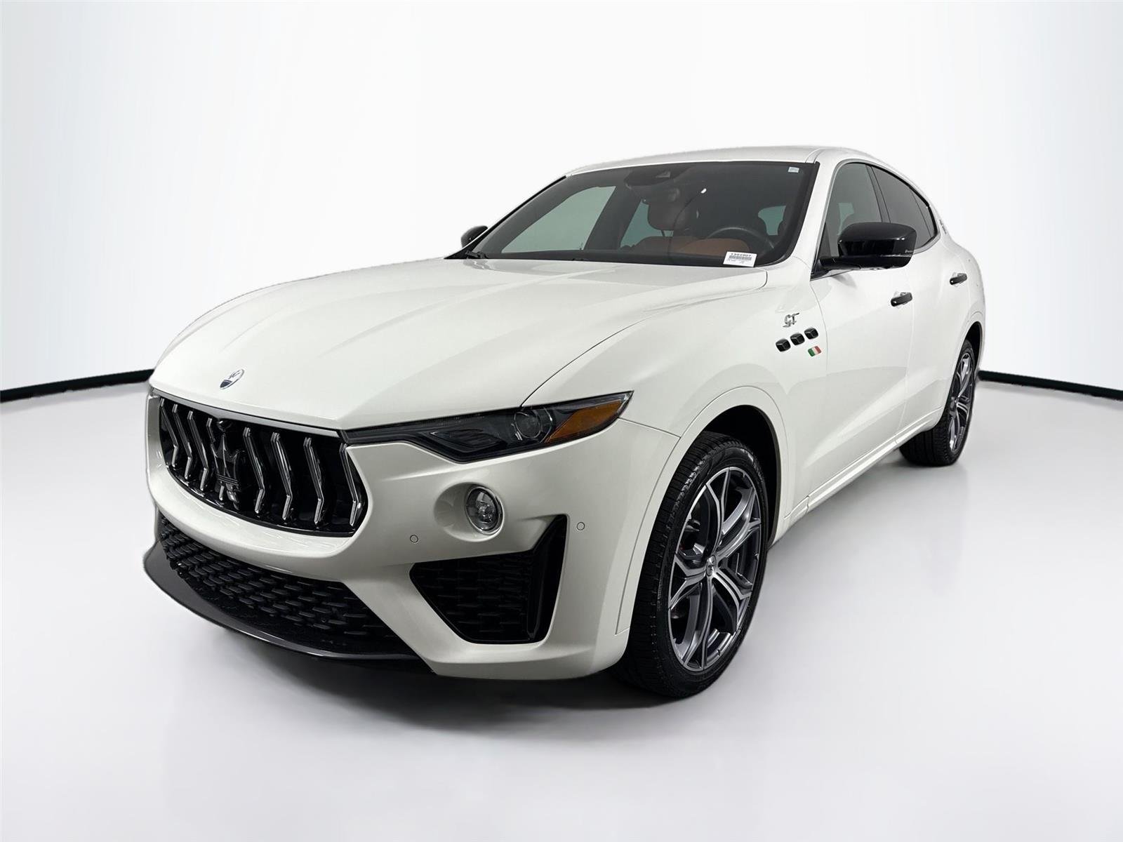 2022 Maserati Levante GT photo 2