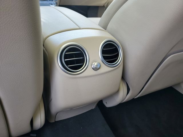Used 2021  Mercedes-Benz GLC 300 image 26
