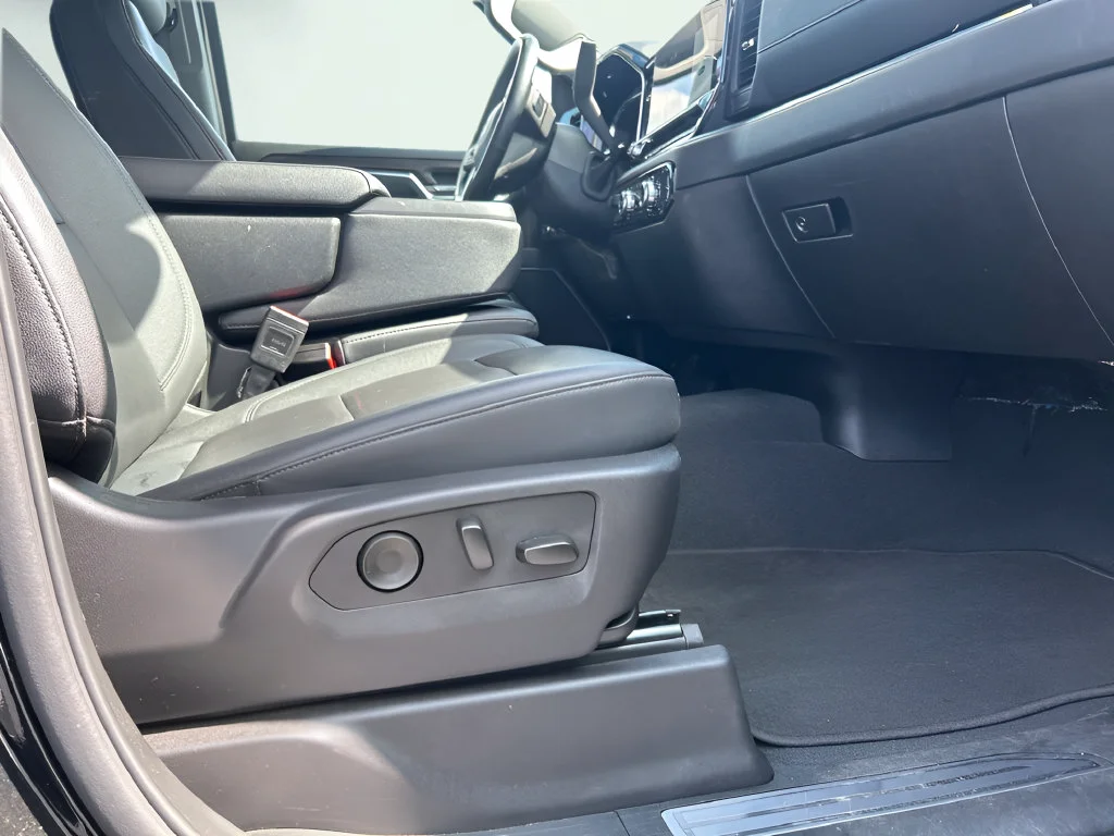 2025 GMC Sierra 1500 SLT - Photo 10